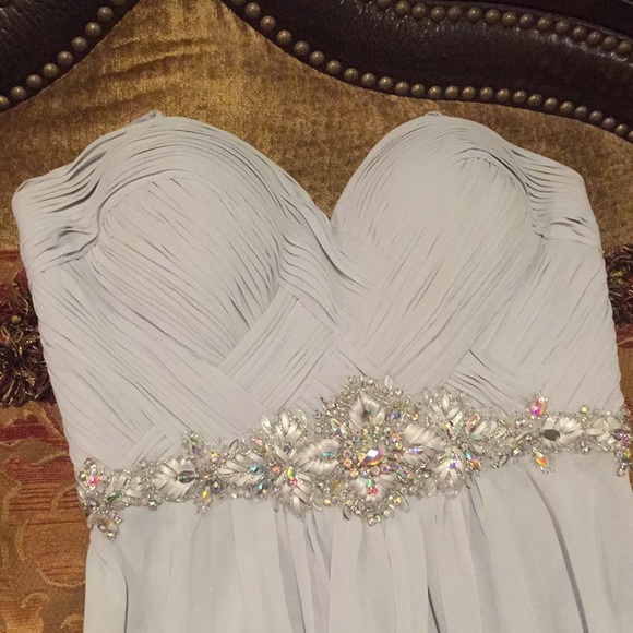 Prom dress - Picture 2 of 4